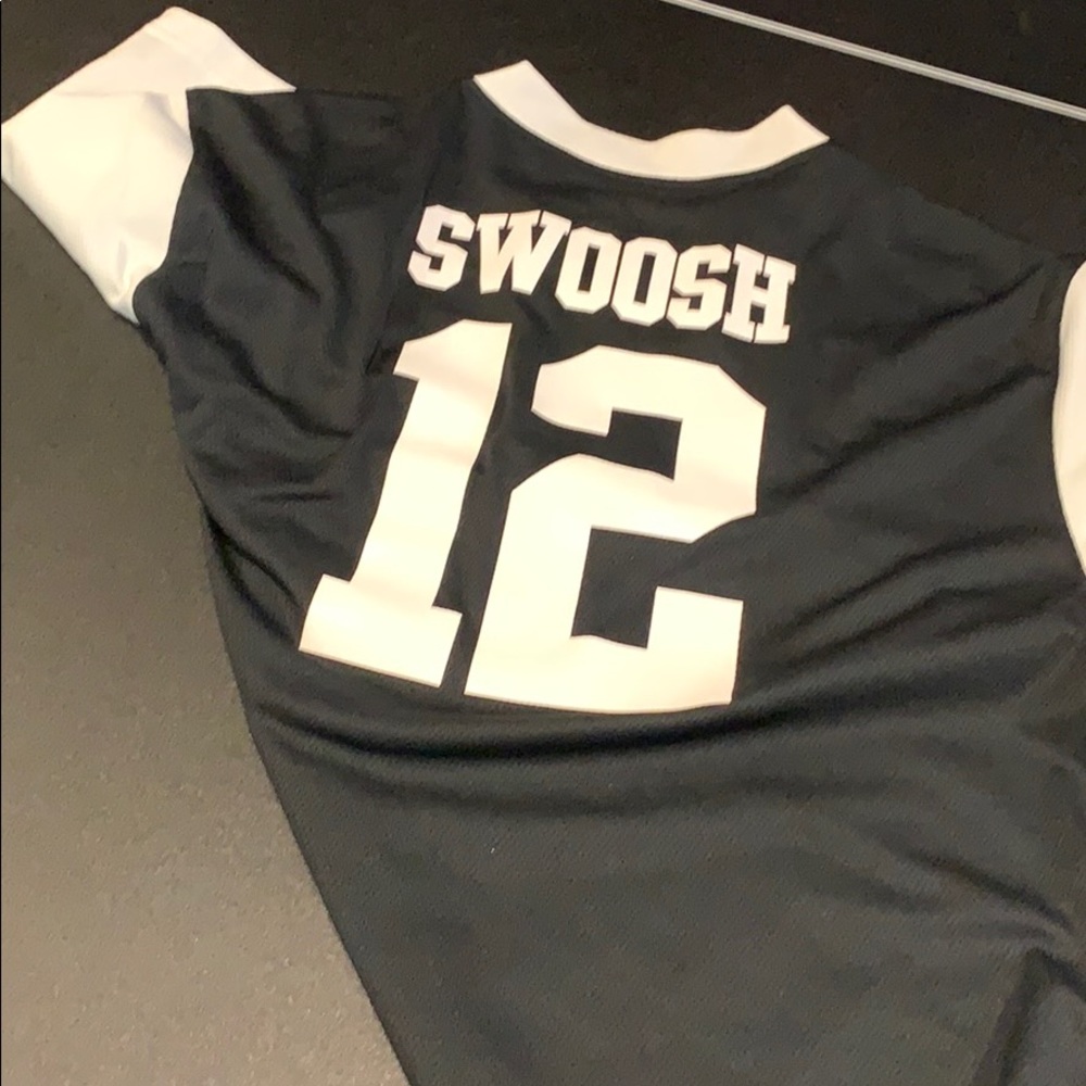 Nike dri fit SWOOSH special edition shirt #12 - Picture 3 of 4